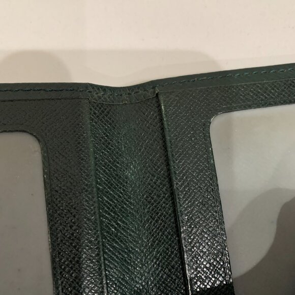 Louis Vuitton Dark Green Key & Card Holder - Picture 8 of 9